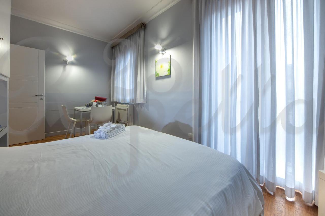 Ripetta 25 2* Roma